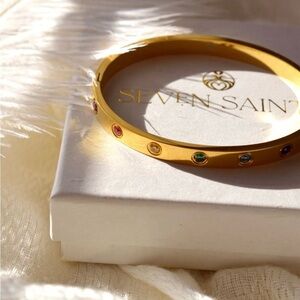 SEVEN SAINTS Chakra Healing Stone Bangle Bracelet